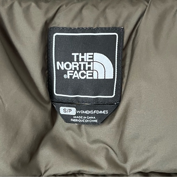 The North Face Nuptse 700 Down Stowaway Puffer Vest - Picture 11 of 16
